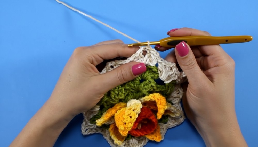 Crochet Flower Doily Table