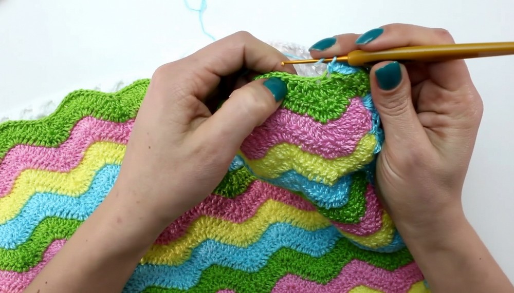 Crochet Pillow Striped