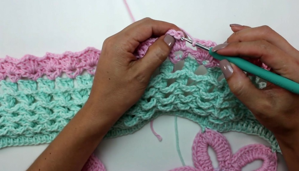 Crochet Oval Rug Flower Or Leaf