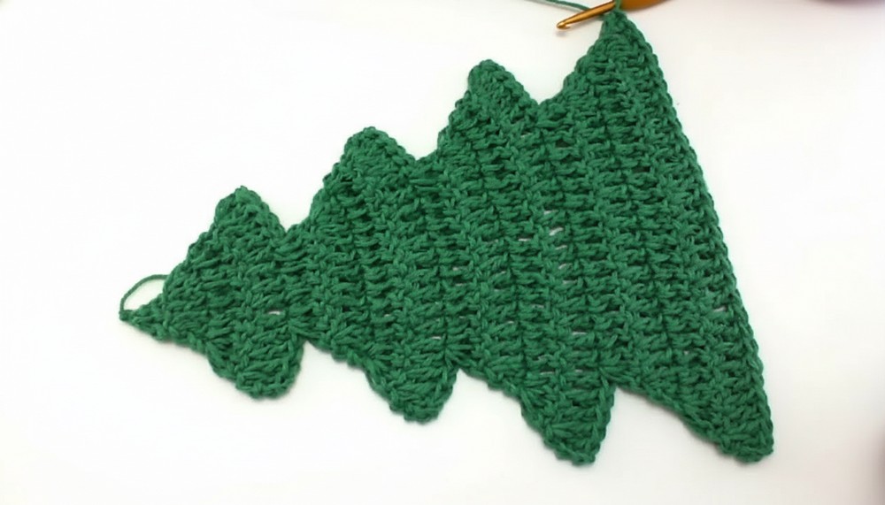 Crochet Christmas Tree