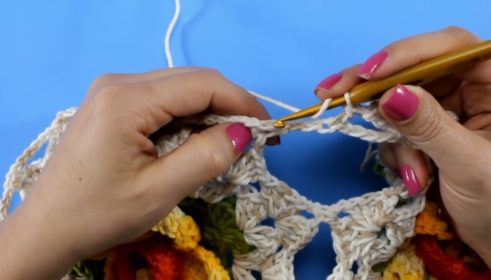 Crochet Flower Doily Table