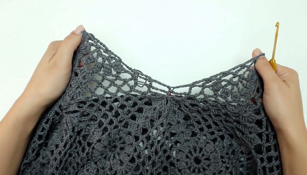 Crochet V-neck Top