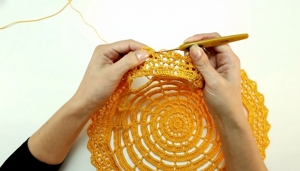 Crochet Circular Placemat