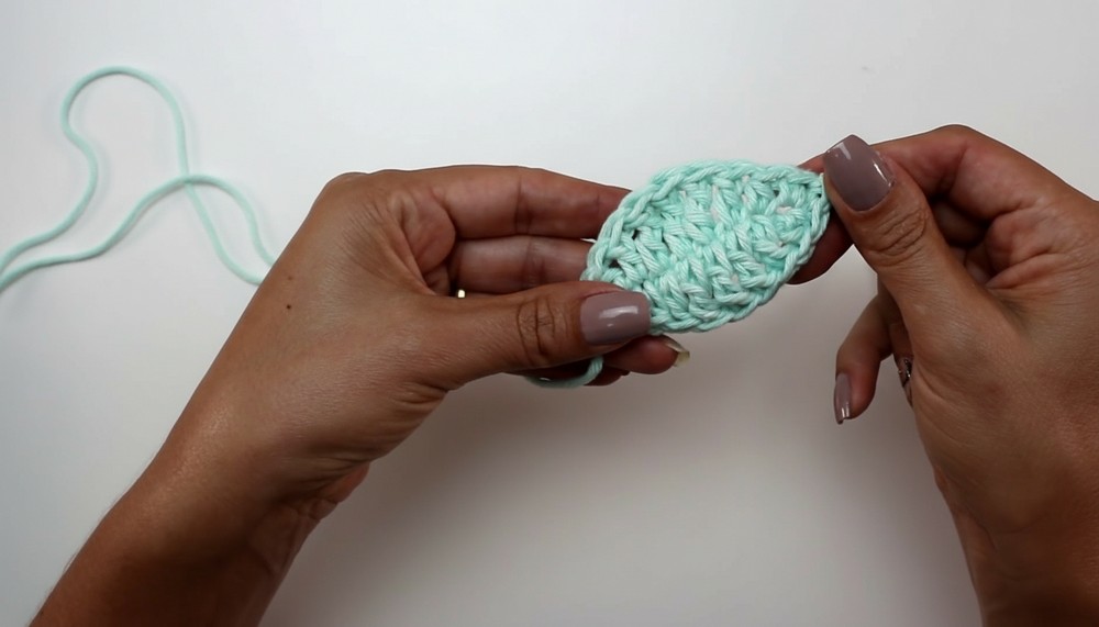 Crochet Oval Rug Flower Or Leaf