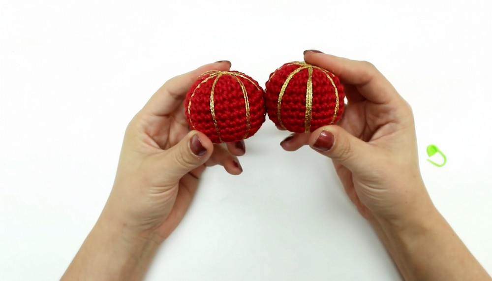 Crochet Christmas Baubles