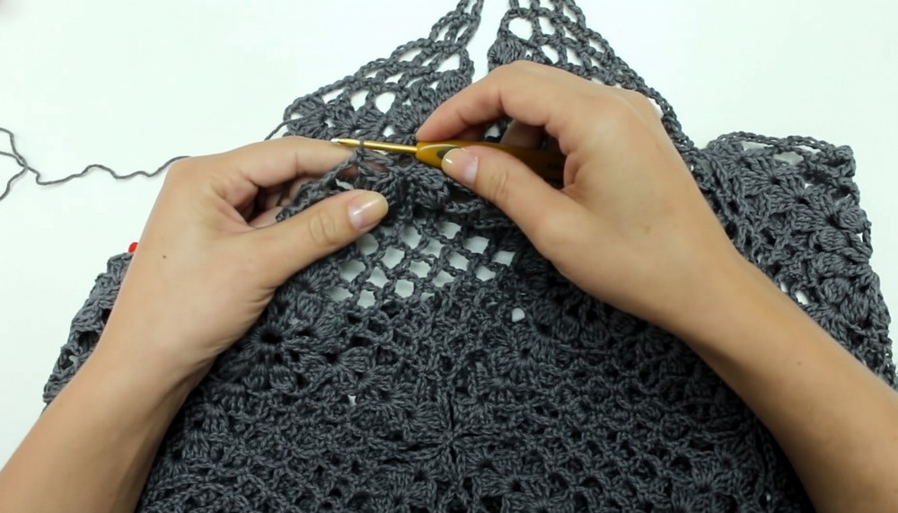 Crochet V-neck Top
