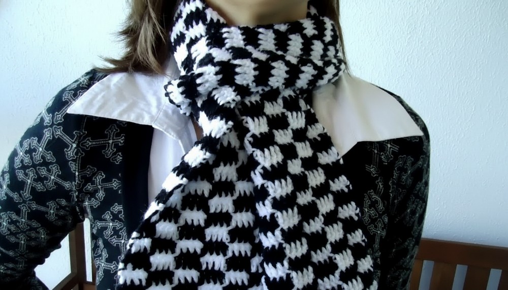 Crochet Checkered Scarf
