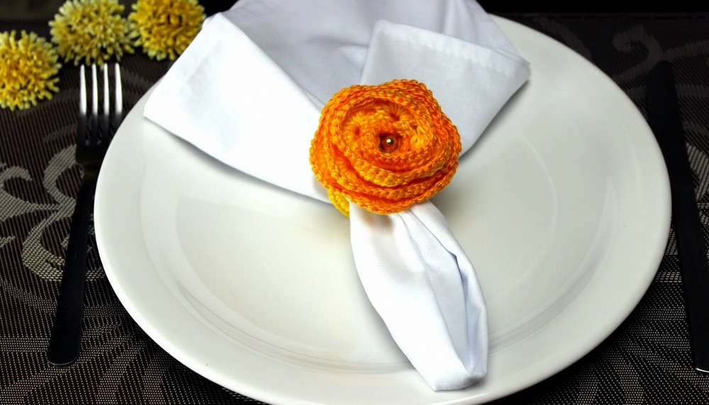 Crochet Rosebud Napkin Rings
