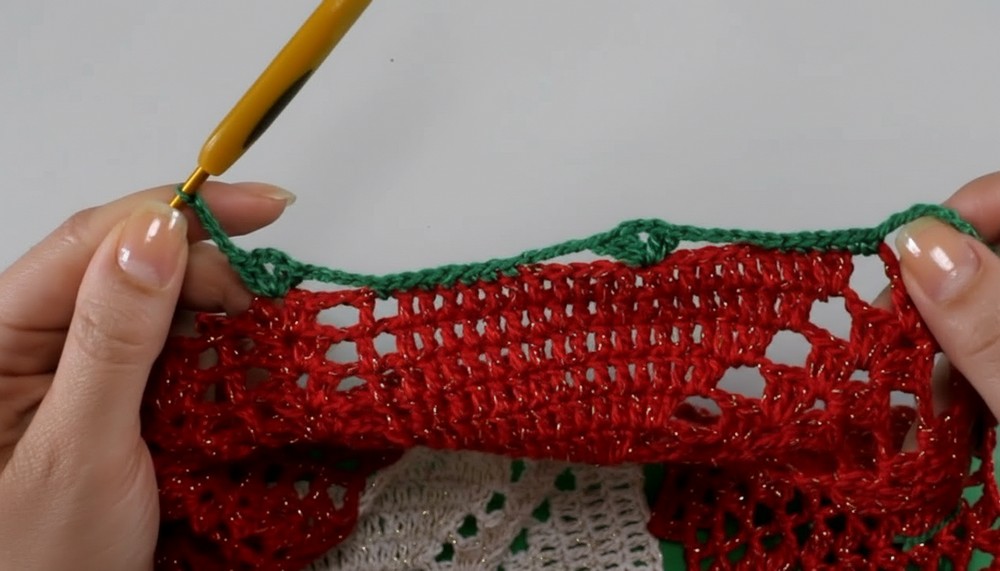 Crochet Christmas Doily Table