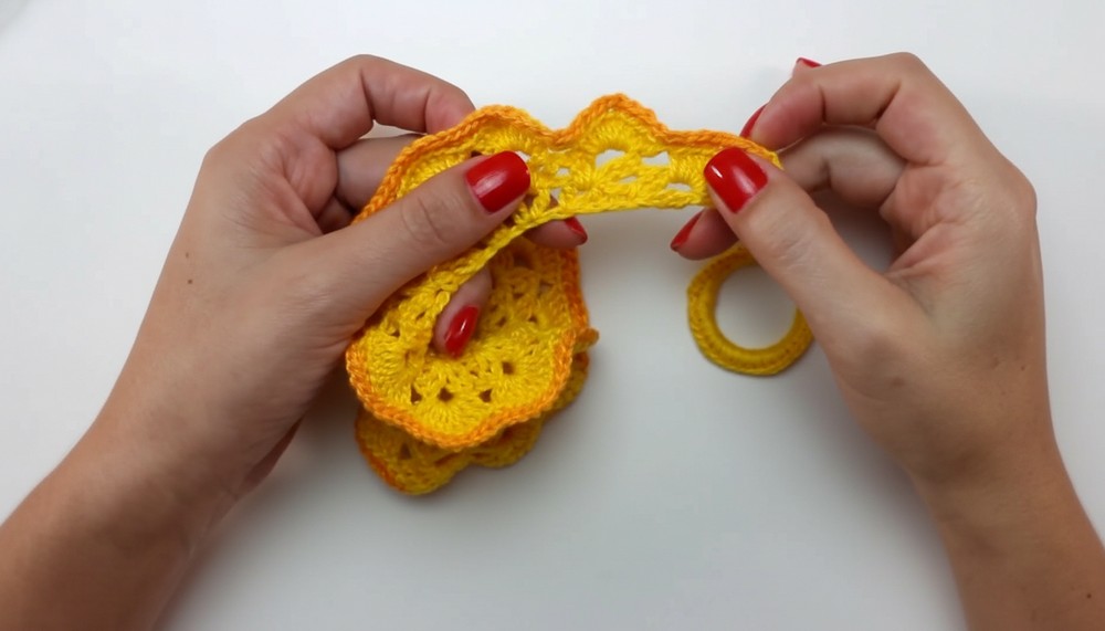 Crochet Rosebud Napkin Rings