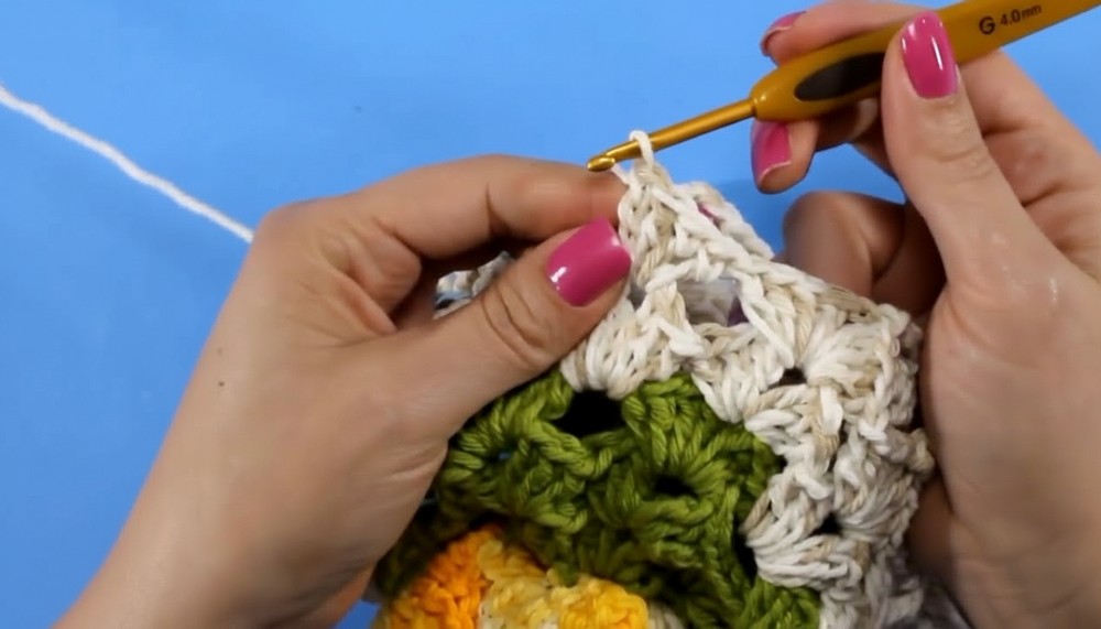 Crochet Flower Doily Table