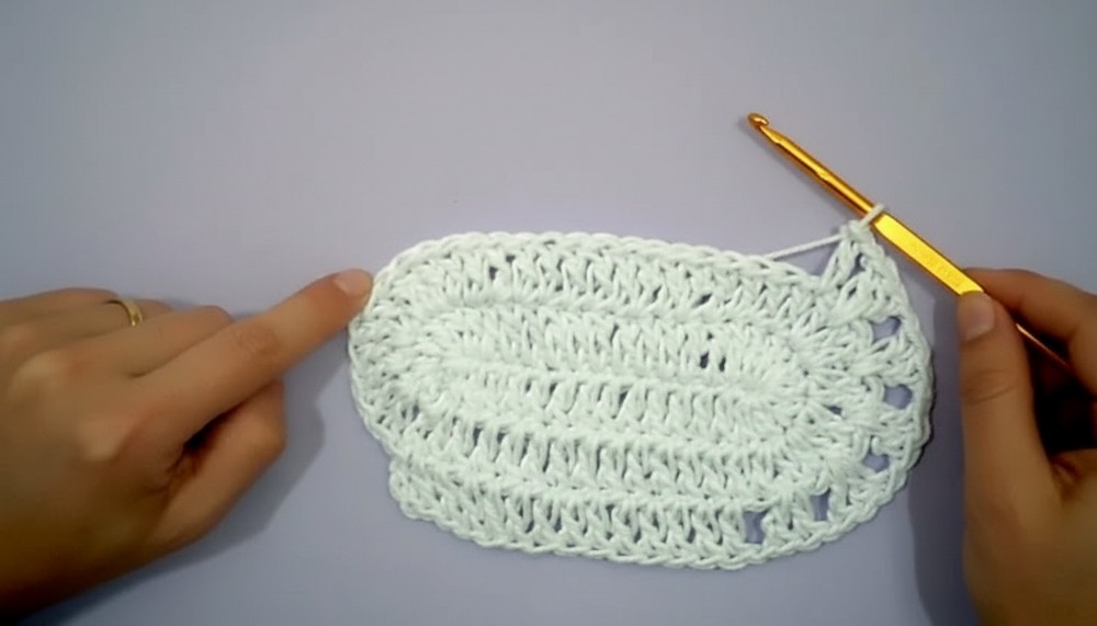 Crochet Oval-shaped Rug