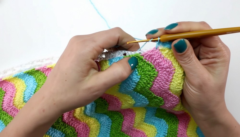 Crochet Pillow Striped