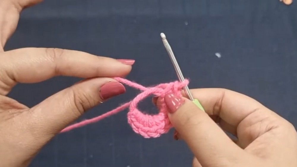 Crochet Hugging Heart Keychain
