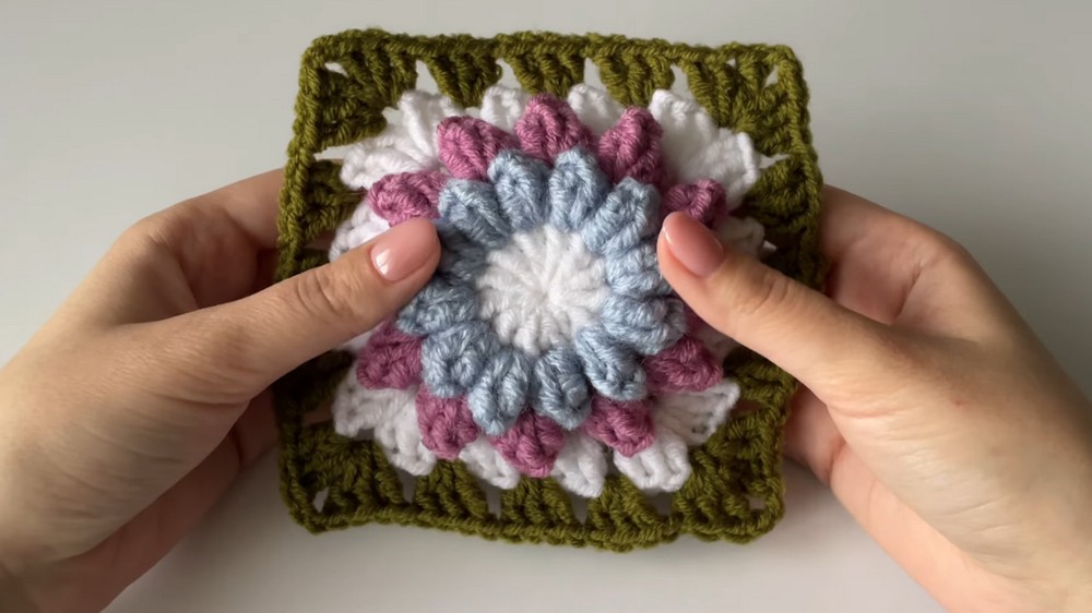 Crochet Flower Granny Square