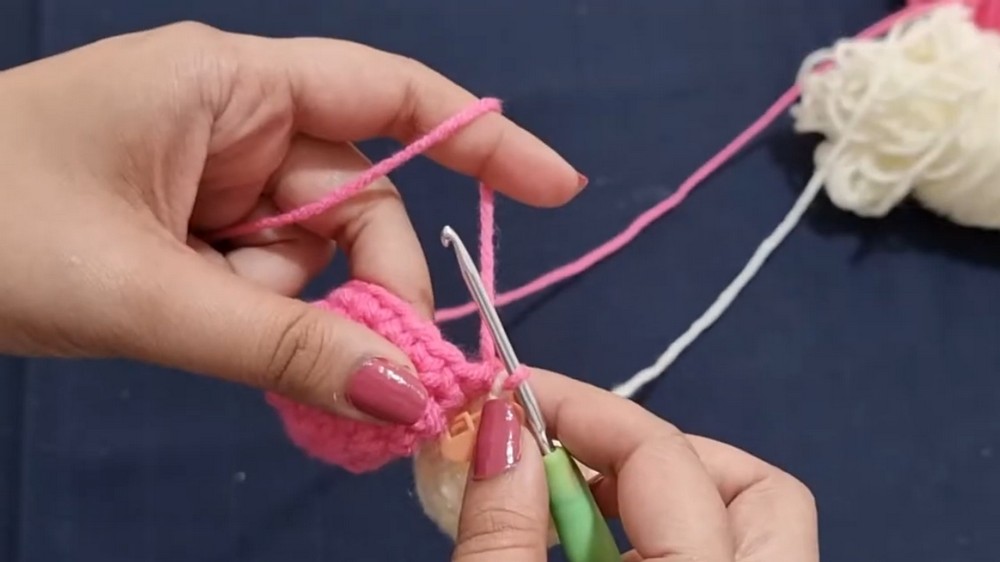 Crochet Hugging Heart Keychain