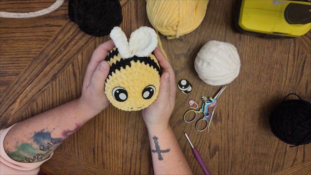 Crochet Bee Amigurumi