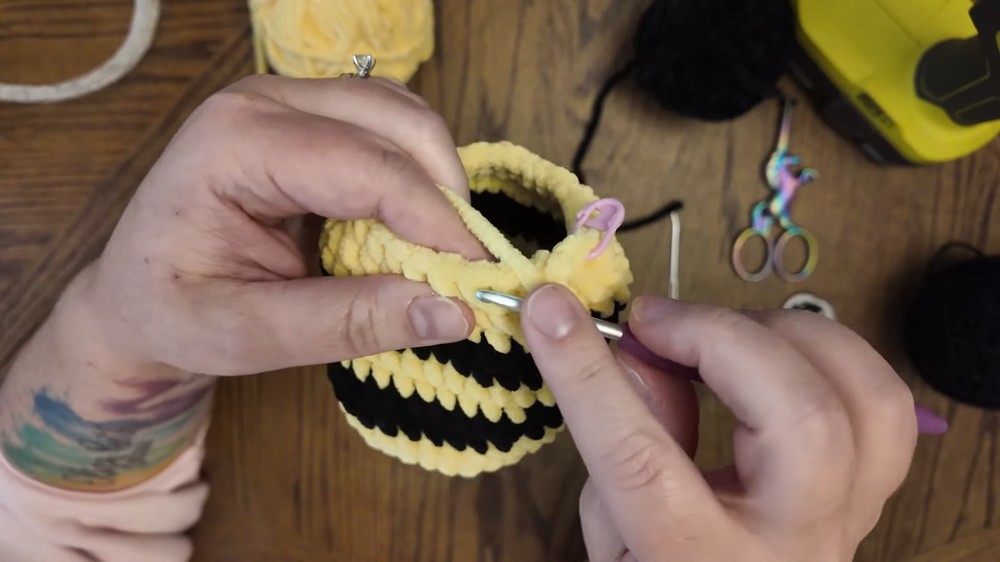 Crochet Bee Amigurumi