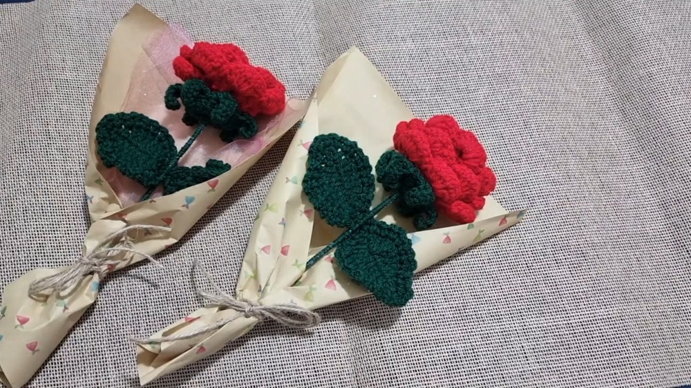 Crochet Rose Bouquet