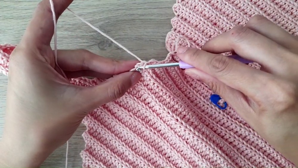 Crochet Button-tank Top