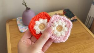 Crochet Mini Granny Daisy