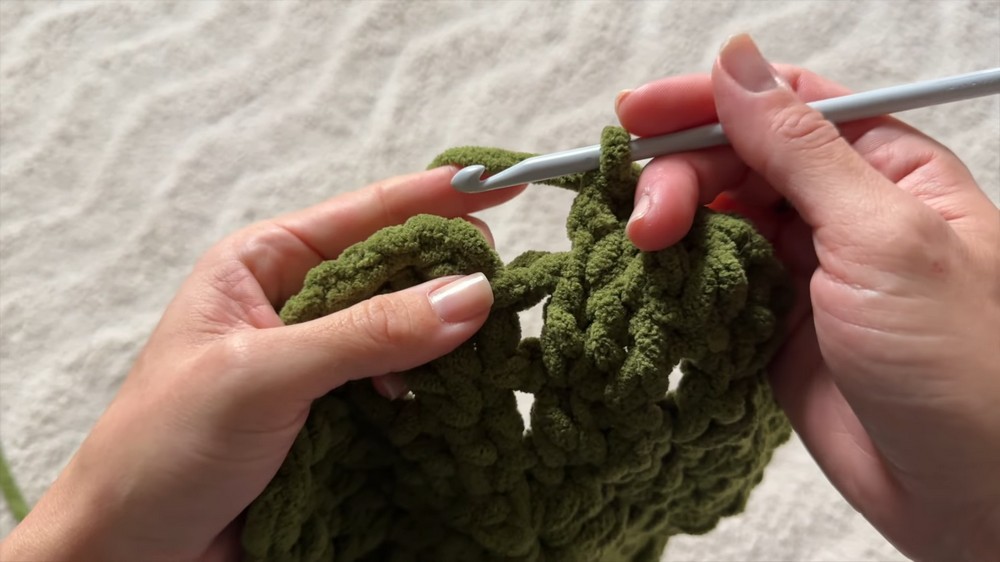 Crochet Rose Bouquet Blanket