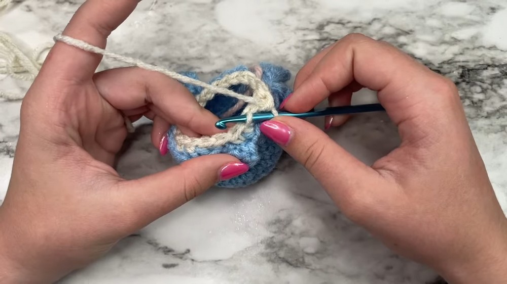 Crochet Mini Whale Tutorial