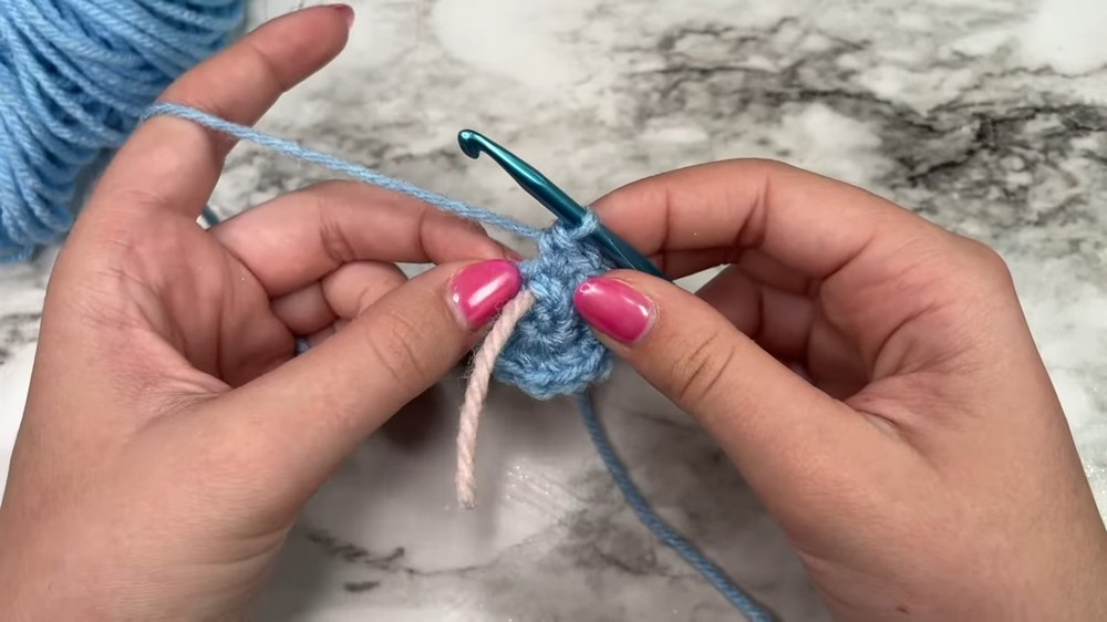 Crochet Mini Whale Tutorial