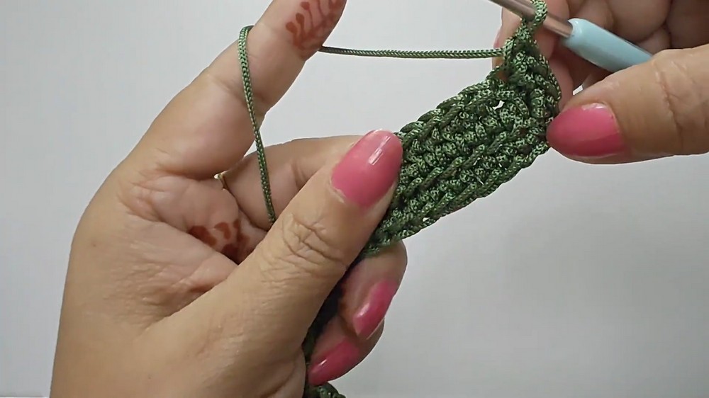 Crochet Bag With Wooden Handles