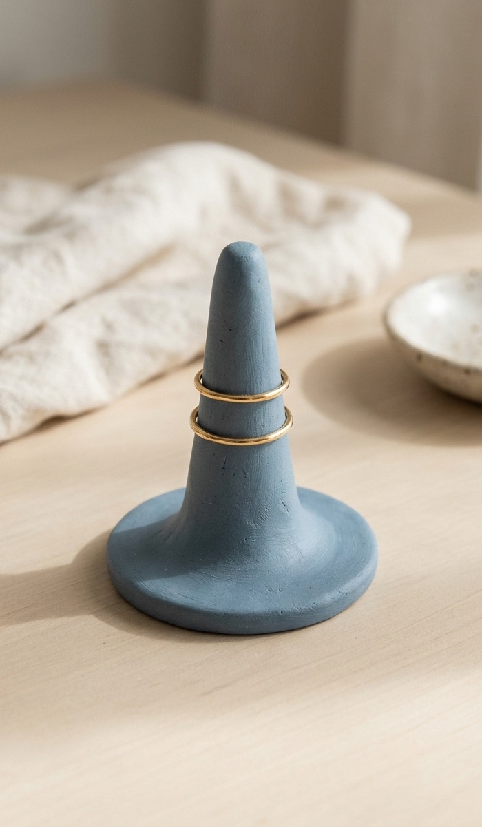 Simple Blue Clay Ring Holder DIY